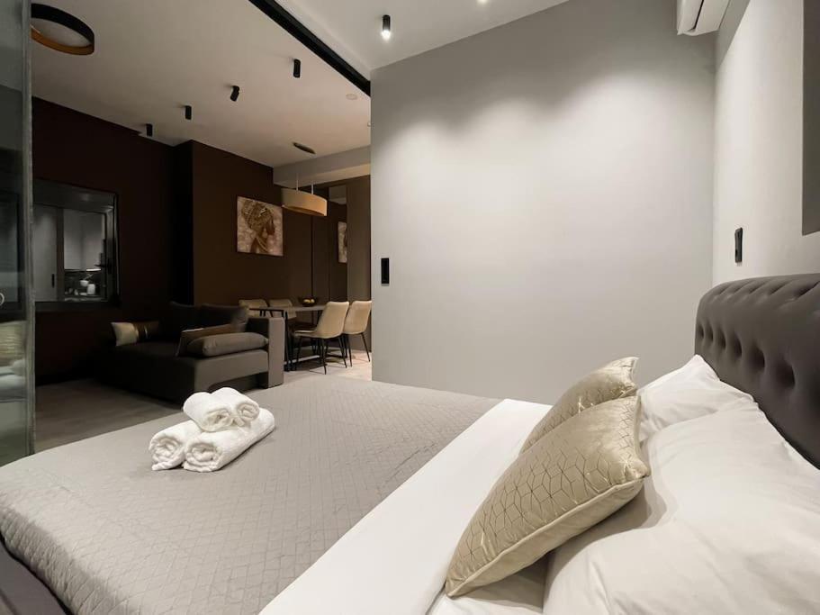 Lucky Central Home #22 Vipgreece Афины Экстерьер фото